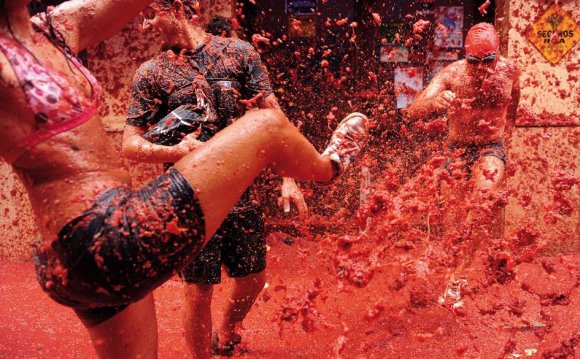 La Tomatina tomato fight