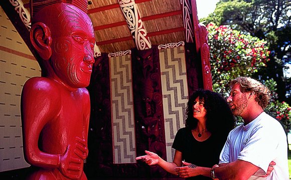 Maori meeting house, Waitangi