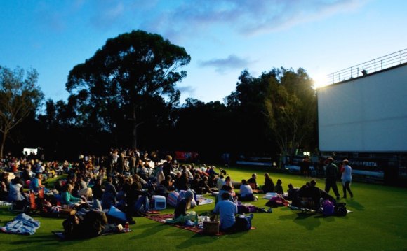 Outdoor Cinema Perth UWA